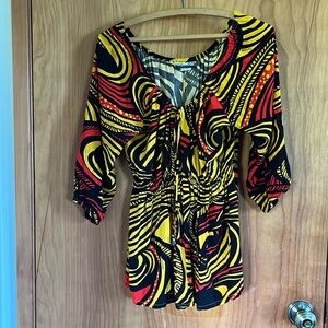 Manuheali’i women’s Large rayon top